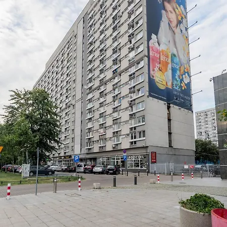 Dove Deluxe Center Varšava